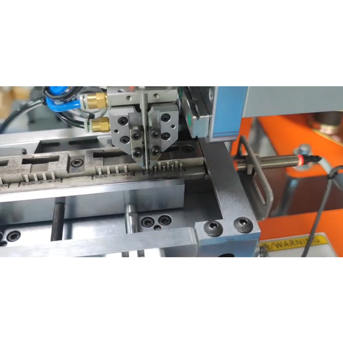 Electrical skeleton pin